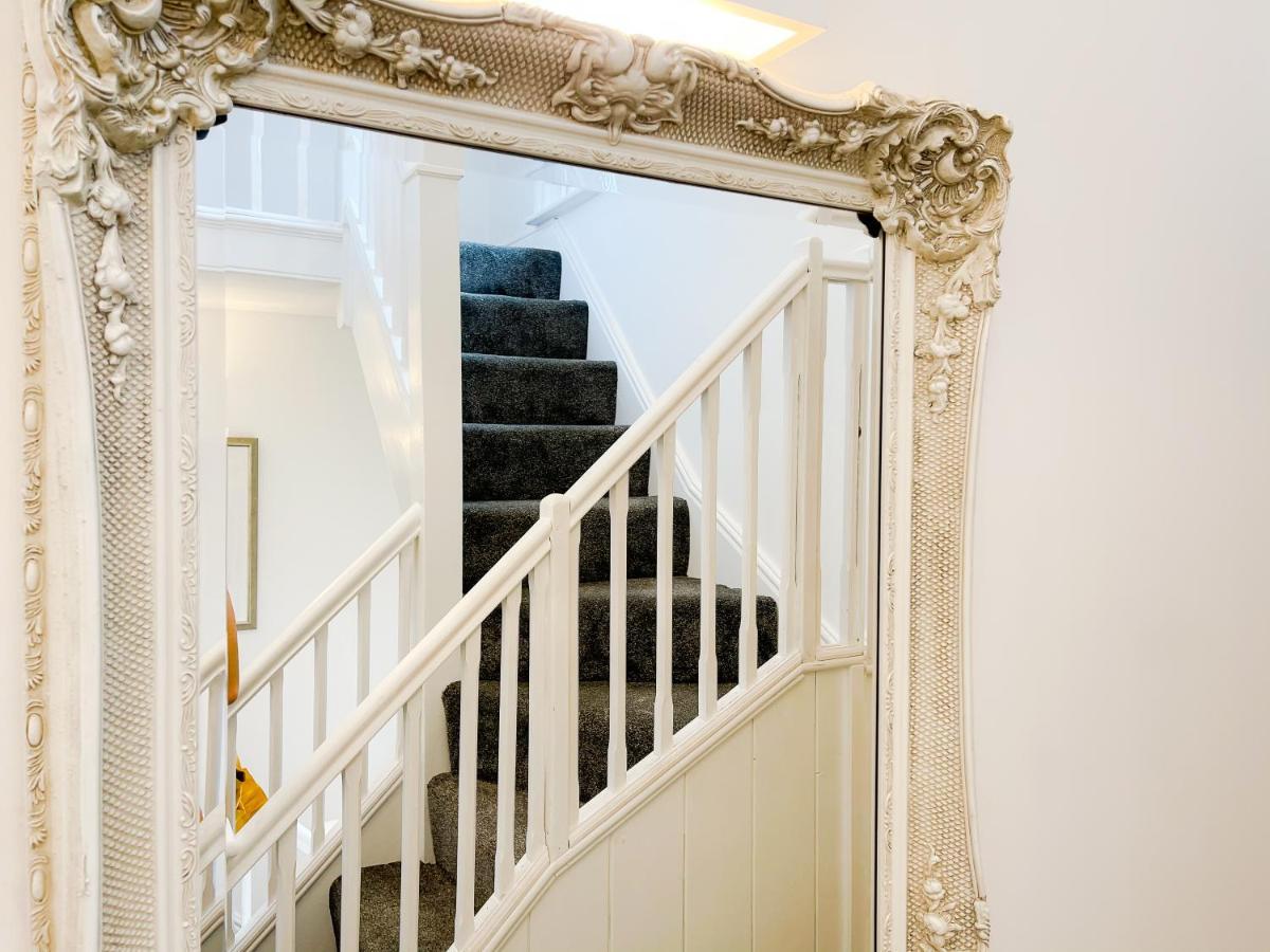 46 Ashfield Rd, Altrincham Hotell Eksteriør bilde
