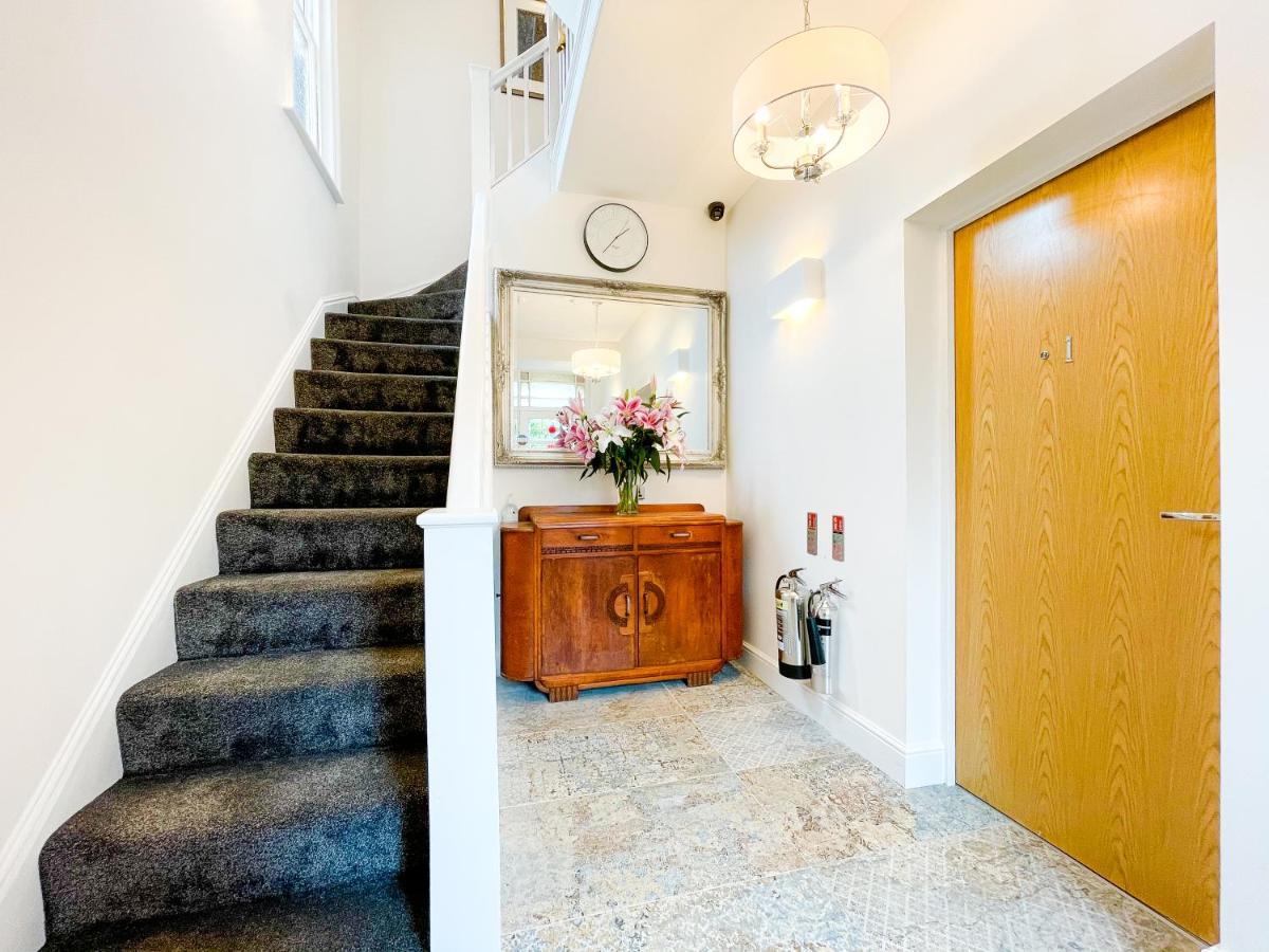 46 Ashfield Rd, Altrincham Hotell Eksteriør bilde