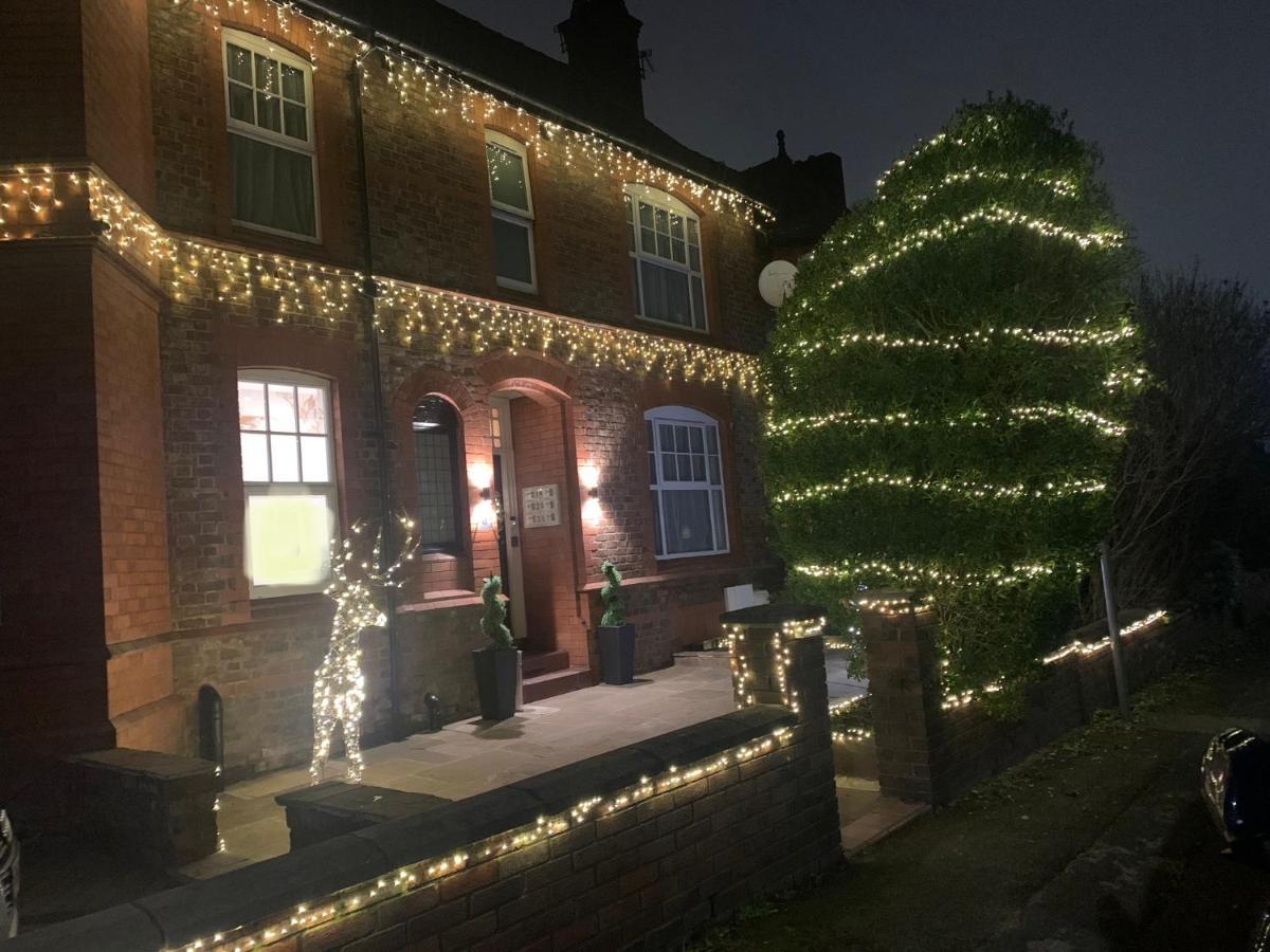 46 Ashfield Rd, Altrincham Hotell Eksteriør bilde